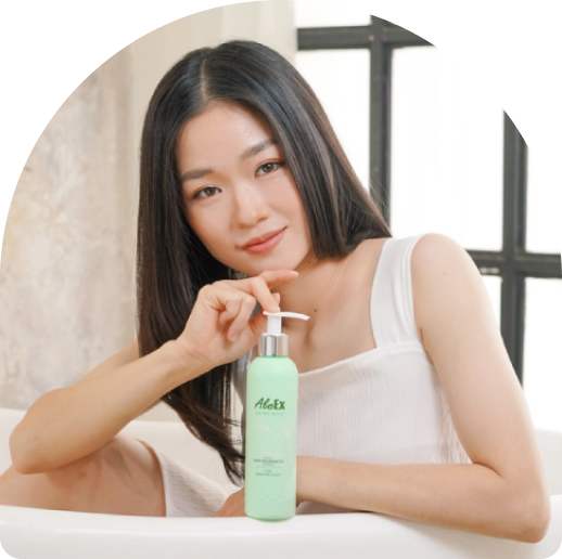 model with aloex extra mild shampoo